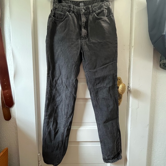 BDG Black High Waisted Mom Jeans - Picture 5 of 6